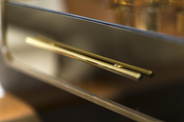 Nowoczesna komoda z lustrem