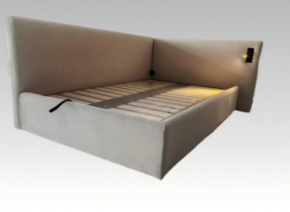 Beżowe tapicerowane łóżko w nowoczesnym stylu hotelowym z oświetleniem LED i narożnym wezgłowiem luksusowym