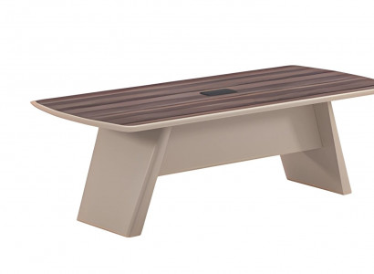 Beżowe biurko z drewnianą konstrukcją i nowoczesnym designem do biura i home office