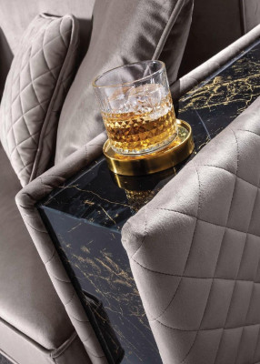 Luksusowa Sofa 3 miejsce do siedzenia Nowoczesny Design Podkładka Włókienniczy Sofy Siedziba Włoskie Meble