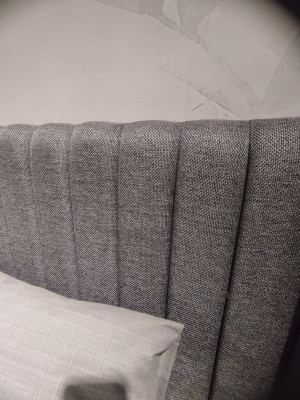 Luksusowe łóżko z ławką Ekskluzywny design I Wysoka jakość transmisji