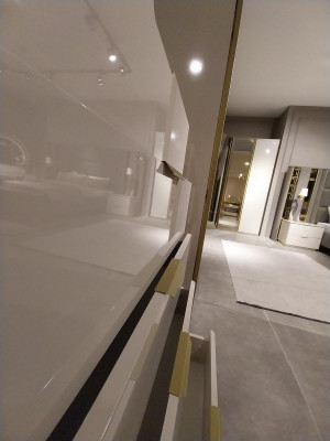 Design Meble Sypialnia Luksusowa Kredens z 4 szufladami Szafka drewniana Drewno Nowe