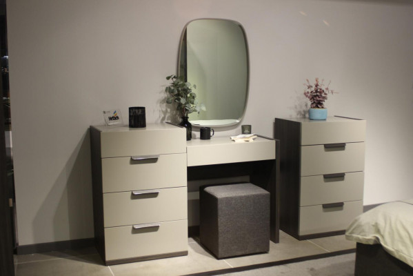 Design Toaletka z Lustro Luxus Sypialnia Meble Stołek 3-częściowa. Nowy