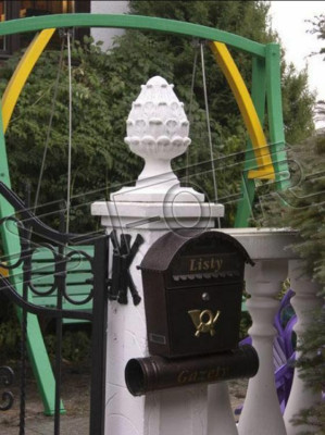 Dekoracja ogrodowa pachnie statuą, rzeźbą, figurami, rzeźbami projektanta