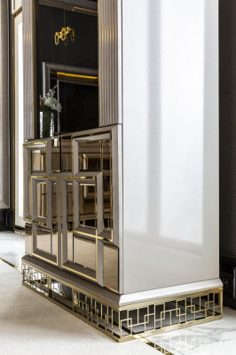 Gablota Szara jadalnia Luksusowe Meble Metal Drewno Design Szafa Elegancka Nowość