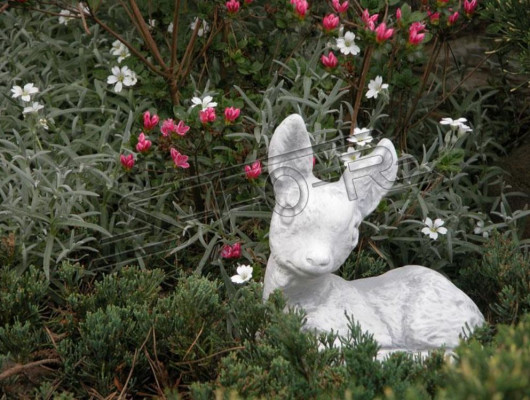 Dekoracja ogrodowa Bambi taras kamienne figurki rysunek dekoracyjny posąg