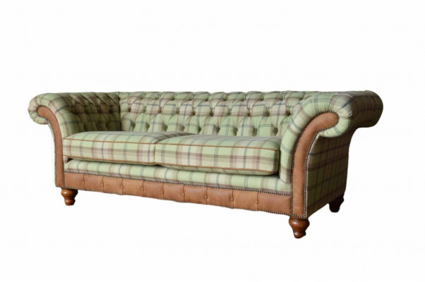 Luksusowa designerska sofa w stylu Chesterfield z trzema siedziskami