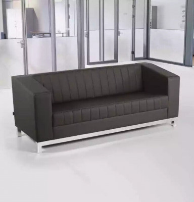 Nowoczesna trzyosobowa kanapa tapicerowana w kolorze czarnym Study Meble Luxury