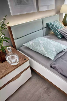 Łóżko Łóżko Podwójne w Stylu Nowoczesnym Luksusowy Design Sypialnia Meble Łóżko Drewniane