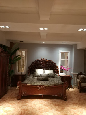 Klasyczne łóżko barokowe dwuosobowe w stylu rokoko Chesterfield Skóra Hotel Antyk