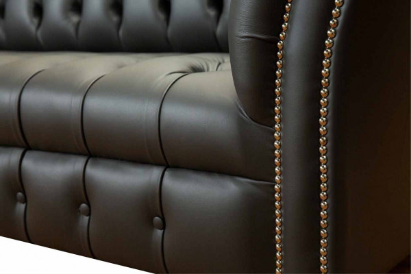Luksusowa czteroosobowa sofa 4 miejsce do siedzenia w salonie Chesterfield English materiał design