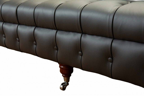 Luksusowa czteroosobowa sofa 4 miejsce do siedzenia w salonie Chesterfield English materiał design