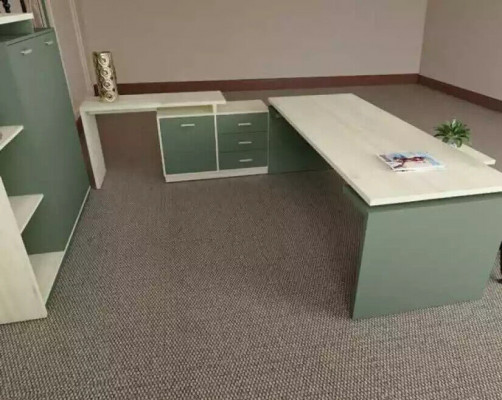 Klasyczny biały designerski luksusowy biurko z drewnianymi meblami do nauki