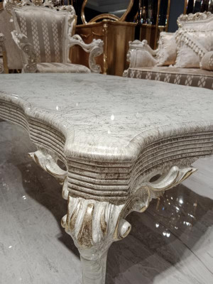 Salon Elegancki stolik kawowy Elegancki stolik kawowy Urok mebli do salonu