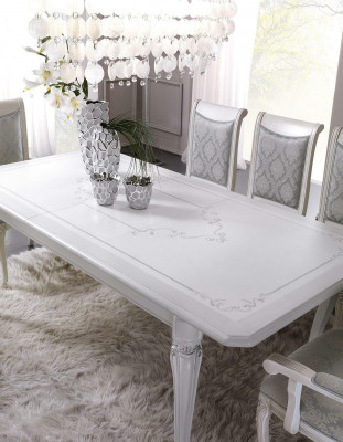 Stół obiadowy Grupa Tabela z 4 fotelami Classic Grupa Drewno 5-częściowy. Całkowicie