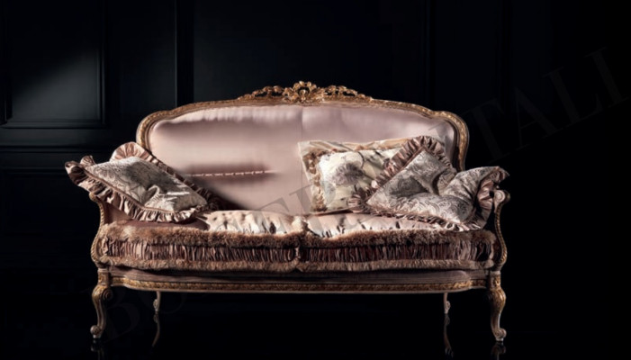 Sofa 2 miejsce do siedzenia Kanapa Drewno Tapicerka Meble Kanapy Meble włoskie Nowe