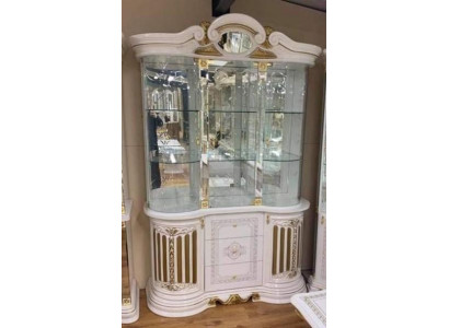 Gablota Drewno Szafa Classic prezentuje salon Drewno Szafki Design Szkło
