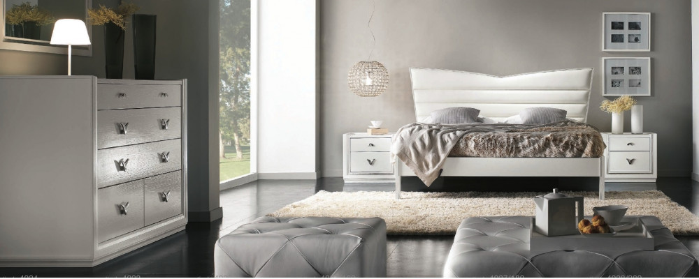 Ustawić Zestaw 4szt.Sypialnia Łóżko Stolik nocny Kredens Grupa łóżka podwójne luksusowe