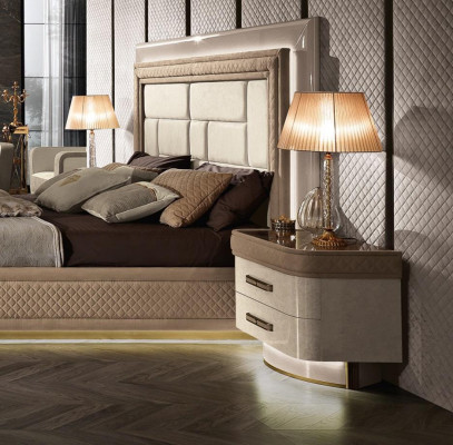 Łóżko Stolik nocny Kredens Sypialnia Zestaw Design Luxury Kompletny Włochy Nowy 7-częściowy.