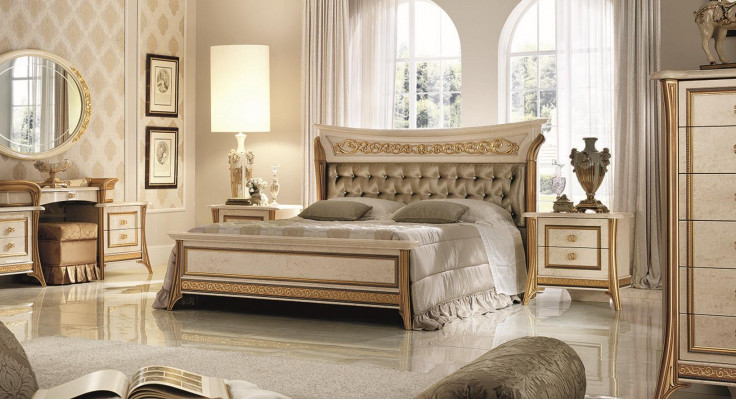 Łóżko 2x Stolik nocny Design Classic Sypialnia 3-częściowy. Luksusowy zestaw łóżek Meble