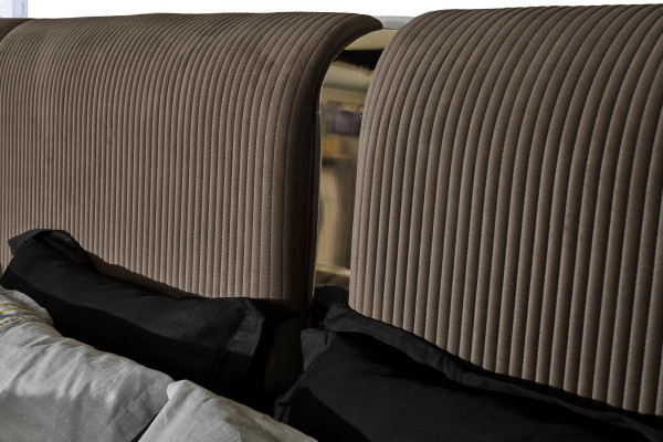 Brązowy Zestaw Sypialnia Designerskie Podwójne łóżko 2x Szafki nocne Luxury Meble