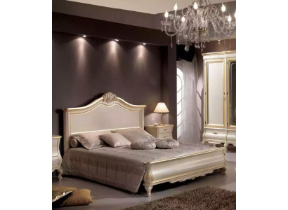 Drewniane podwójne łóżko, luksusowe meble do sypialni, klasyczny beż