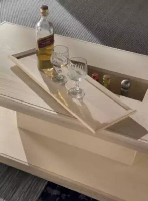 Klasyczny luksusowy designerski stolik kawowy do salonu, stolik boczny Drewno