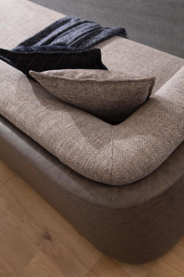 Sofa do salonu 4 miejsce do siedzenia Design Podkładka Couch Modern Luxury New Brown