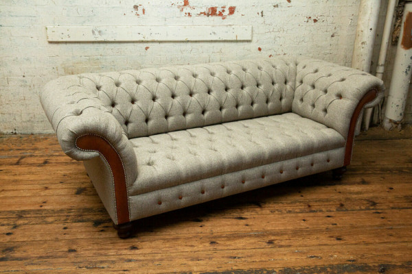 Szara kanapa trzyosobowa Chesterfield Podkładka Design Sofa Modern 3 osobowa