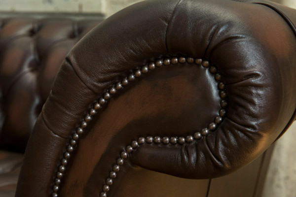 Classic Chesterfield Skóra Podkładka Luxury Sofa Design Couch Sofy 4 miejsce do siedzenia Nowość