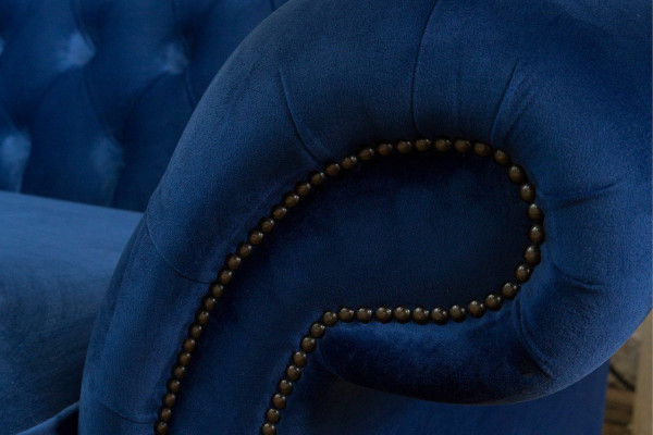 Klasyczna kanapa Chesterfield 4 miejsce do siedzenia Sofa Aksamit Skóra Blue Design Podkładka