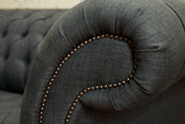 Szara Sofa Włókiennicza Szara Trzyosobowa Luksusowa Sofa Chesterfield do Salonu