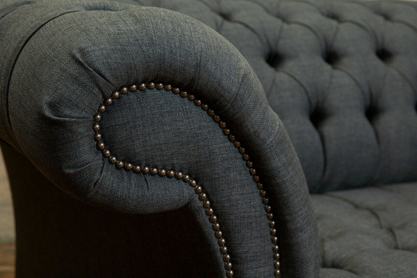 Szara Sofa Włókiennicza Szara Trzyosobowa Luksusowa Sofa Chesterfield do Salonu