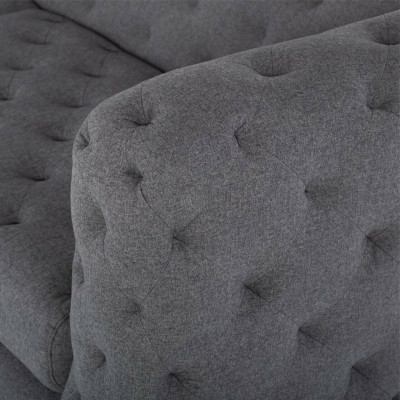 Szara Podkładka Chesterfield 3-miejsce do siedzenia w luksusowej kanapie w salonie