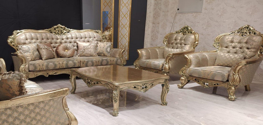 Luksusowy Ustawić Zestaw sofowy 3+1+1 miejsce do siedzenia Sofa Materiał Sofy Klasyczne Barokowe Nowe