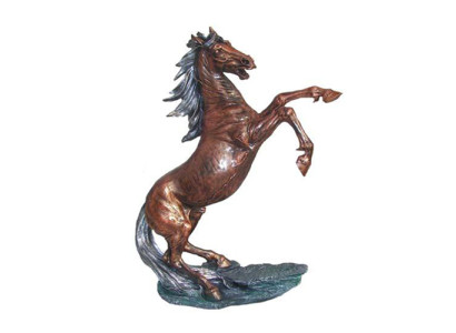 Rzeźba konia Pegasus w abstrakcyjnym stylu z miedzi w kolorze na dekorację.