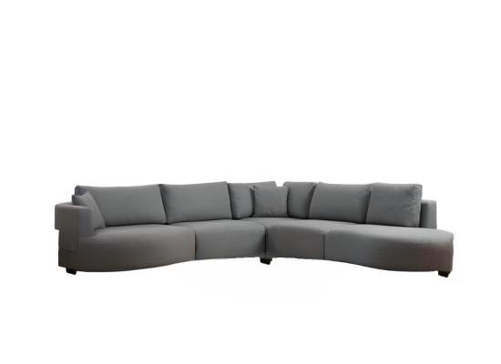 Nowoczesna szara sofa narożna w kształcie litery L z drewnianą ramą do salonu