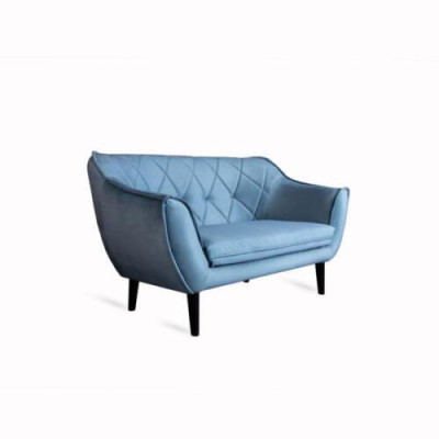 Wygodna, miękka 2-miejscowa sofa do siedzenia z luksusową tapicerką w delikatnym niebieskim kolorze