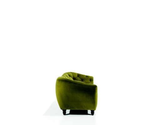 Sofa trzyosobowa w luksusowej oparcy Chesterfield w eleganckim odcieniu zieleni