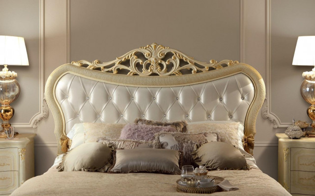 Chesterfield Łóżko Luksusowe łóżka tapicerowane Podwójne łóżko Classic Drewno Hotel