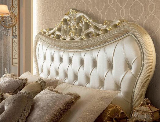 Chesterfield Łóżko Luksusowe łóżka tapicerowane Podwójne łóżko Classic Drewno Hotel