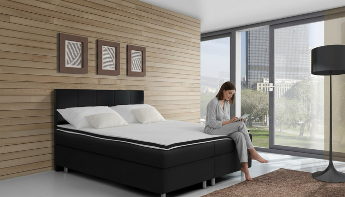 Łóżko z materacem sprężynowym Łóżko Podkładka sztuczna skóra designerska hotelowa podwójna luksusowa konstrukcja