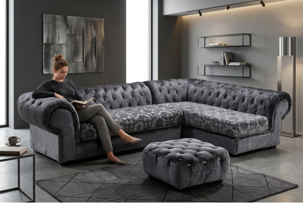 Klasyczna kanapa materiałowa Chesterfield w kształcie litery L Żywy krajobraz Narożnikowa kanapa Ustawić