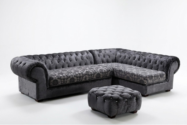 Klasyczna kanapa materiałowa Chesterfield w kształcie litery L Żywy krajobraz Narożnikowa kanapa Ustawić