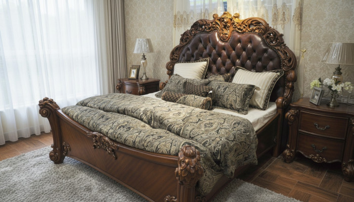 Klasyczne łóżko barokowe dwuosobowe w stylu rokoko Chesterfield Skóra Hotel Antyk