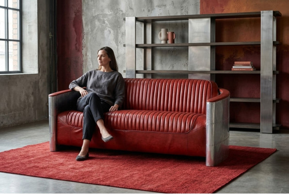 Prawdziwa skóra Design Vintage Design Sofa Potrójna Sofa Aluminiowa 3-osobowa Bordaux