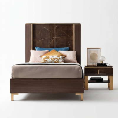 Łóżko Stolik nocny Sypialnia Łóżko tapicerowane Classic Designer Meble arredoclassic