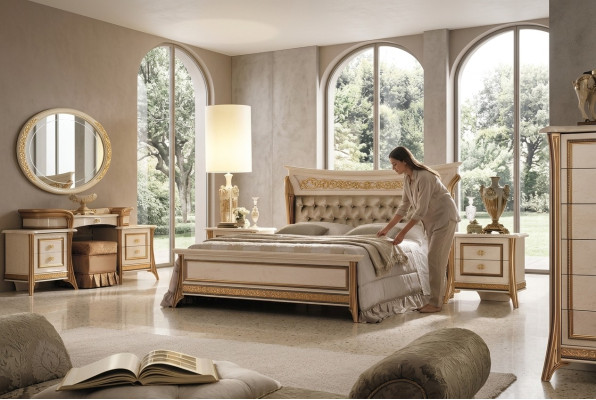 Łóżko 2x Stolik nocny Design Classic Sypialnia 3-częściowy. Luksusowy zestaw łóżek Meble