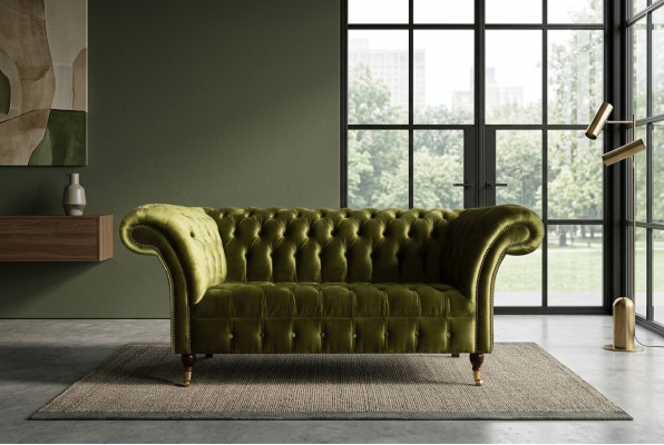 Klasyczna sofa 2-osobowa Chesterfield w kolorze zielonym, z tkaniny aksamitnej i kryształami. Nowa.