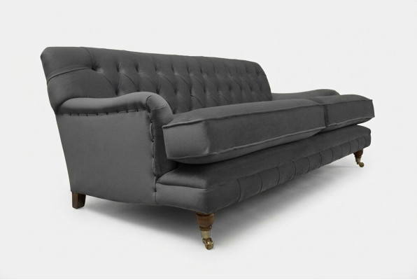 Chesterfield 3-osobowa sofa pokryta tkaniną. Kanapka w salonie. Sofa welurowa nowa.